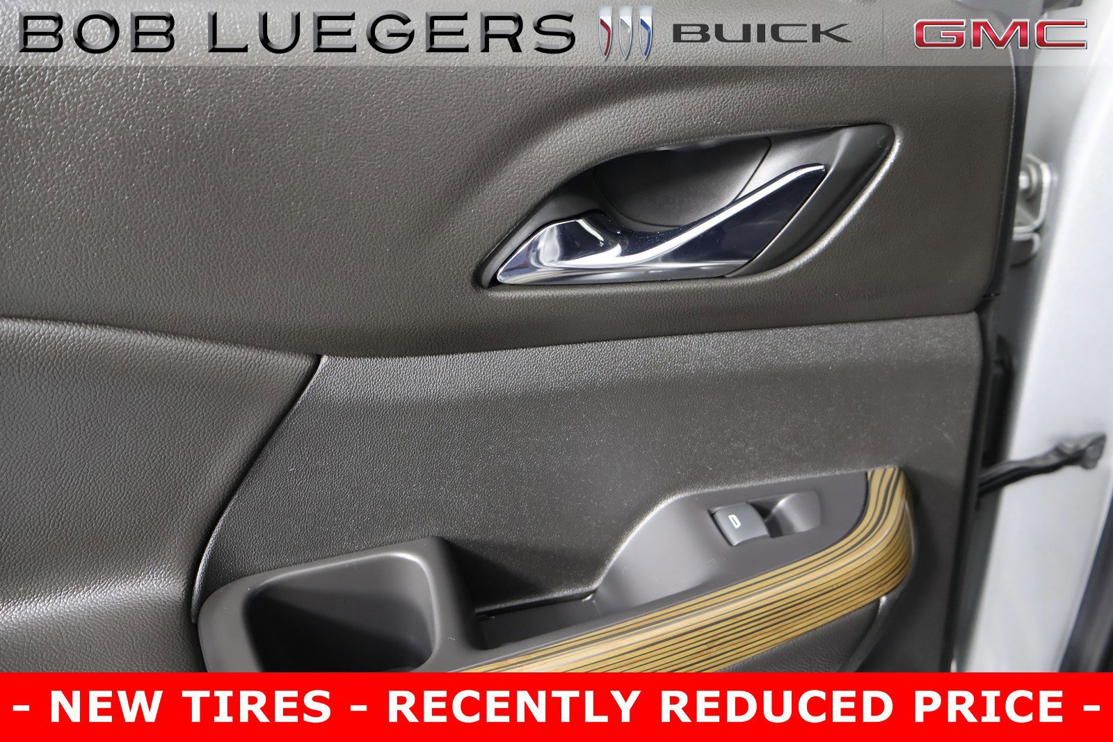 Used 2019 GMC Acadia SLE image 28