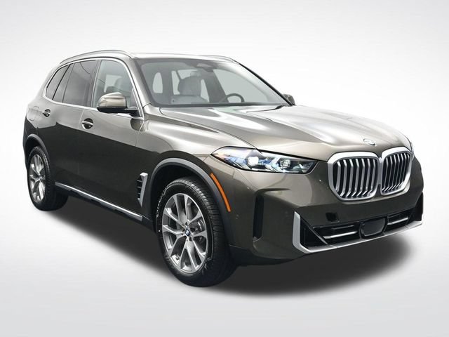 New 2026 BMW X5 xDrive40i w/ Premium Package AWD/4WD image 2