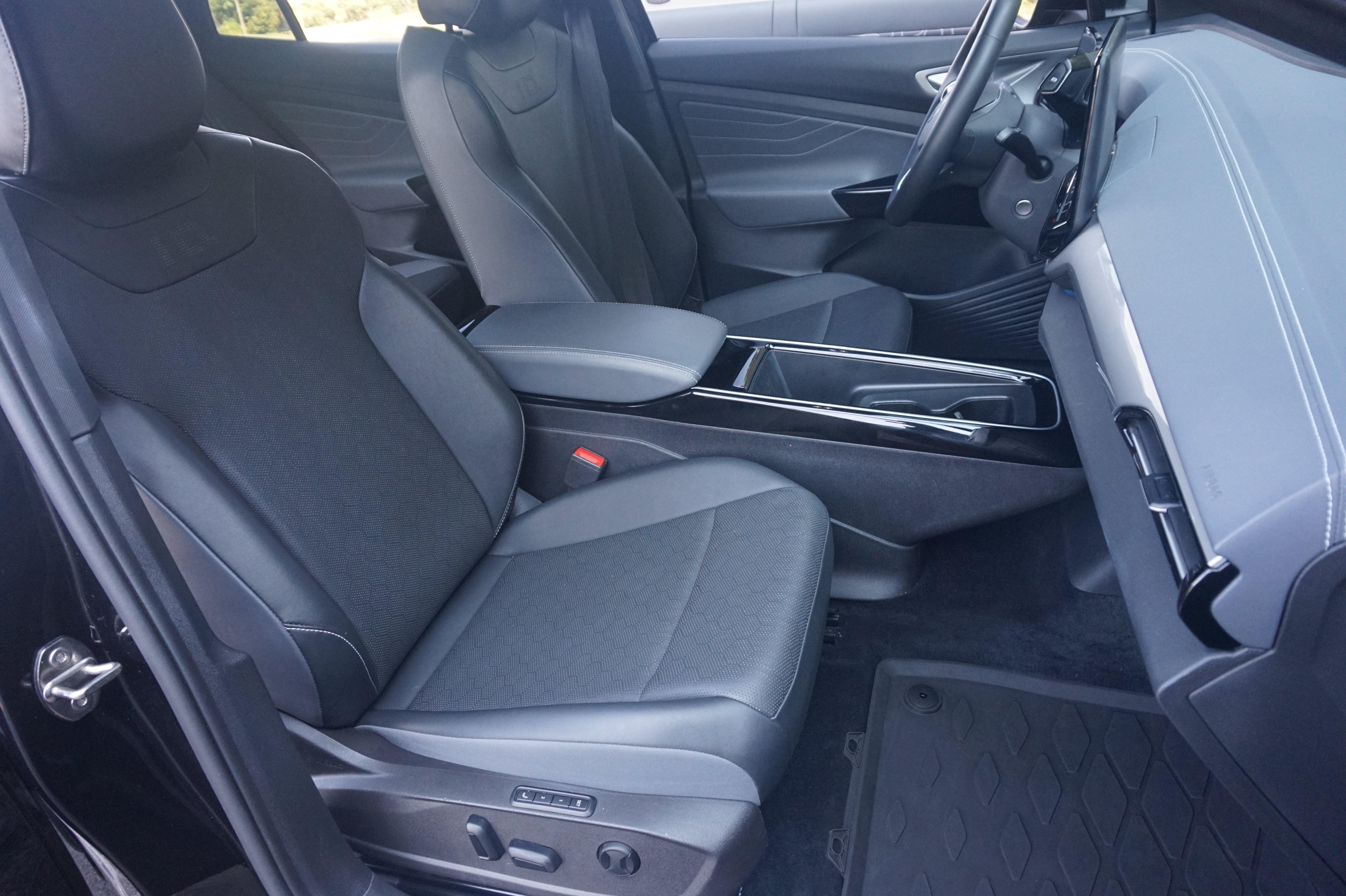 Used 2023 Volkswagen ID.4 S RWD image 22