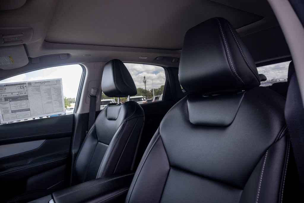 New 2025 Nissan Murano SL w/ Cargo Package AWD/4WD image 8