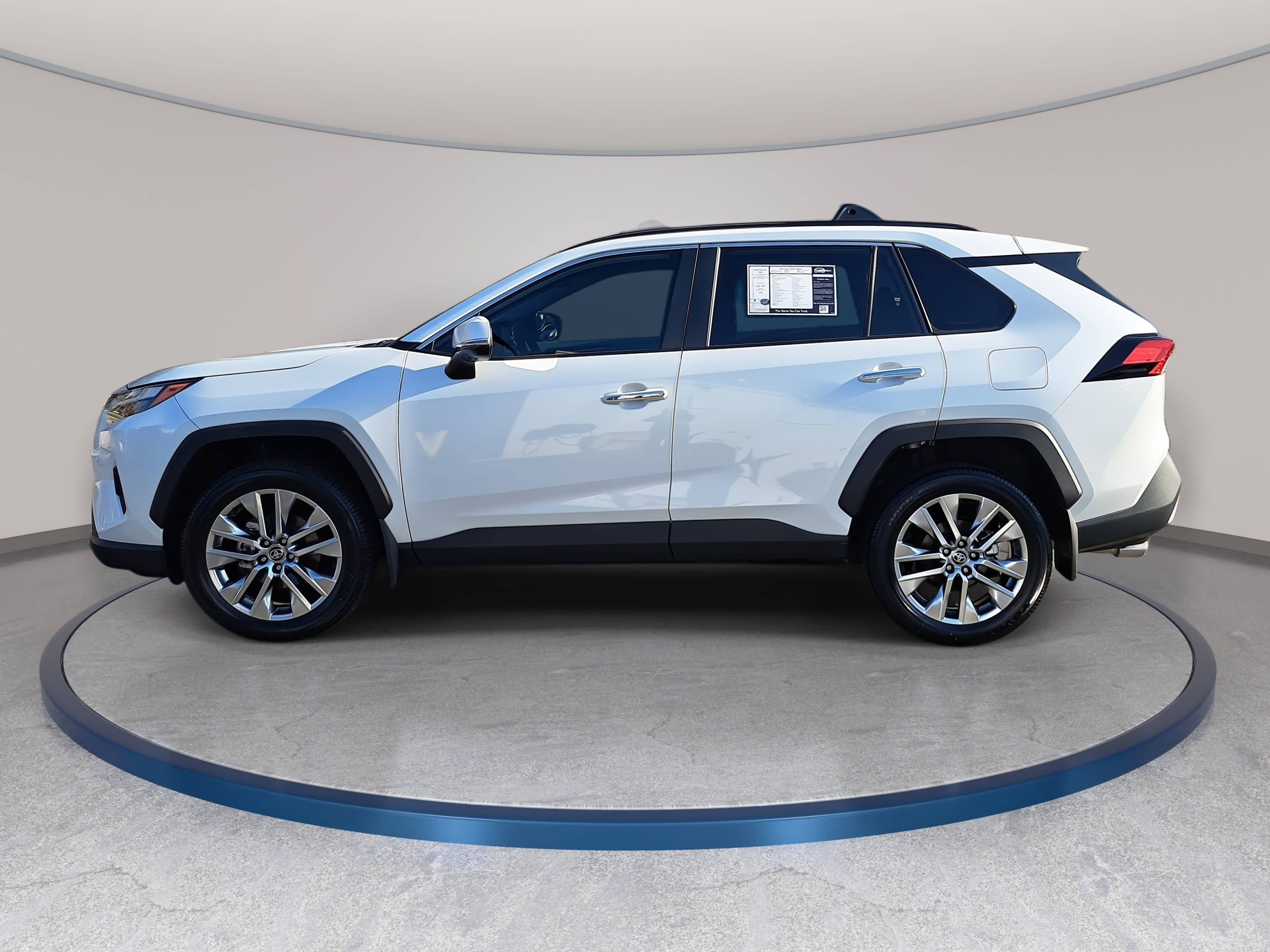 Used 2024 Toyota RAV4 Limited w/ Advanced Technology Package image 8