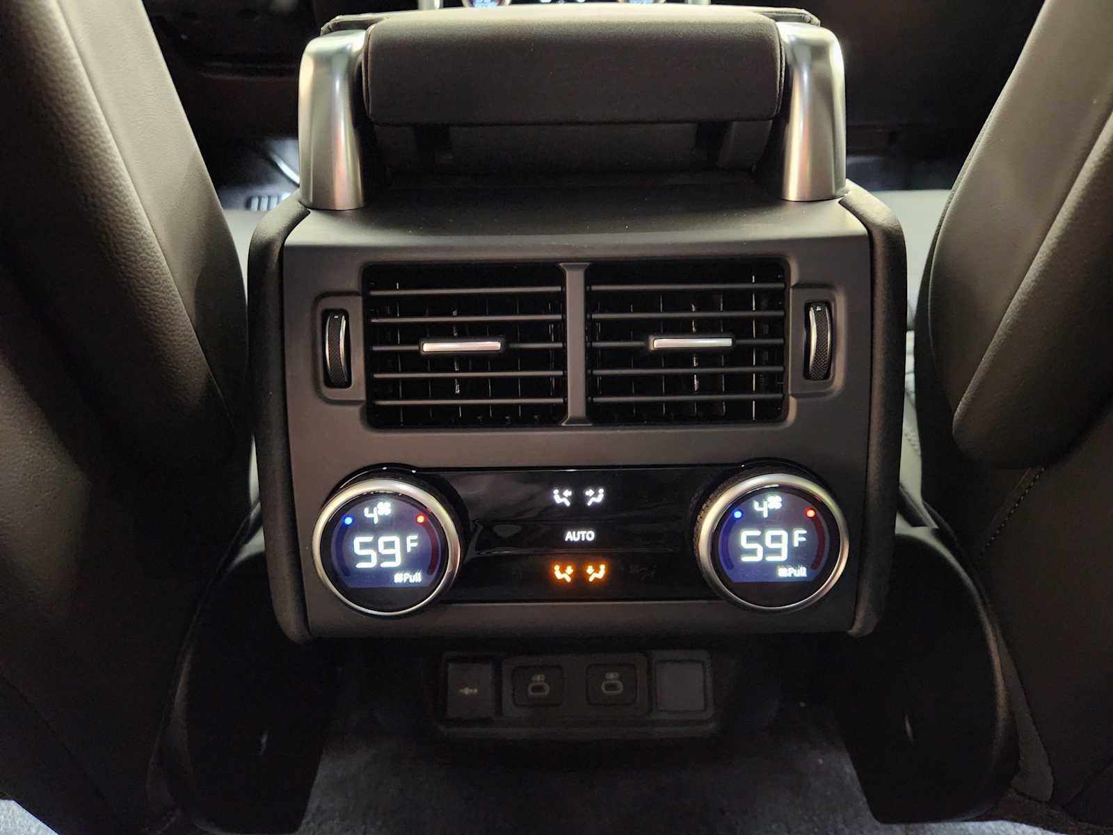 Used 2026 Land Rover Discovery S AWD/4WD image 29