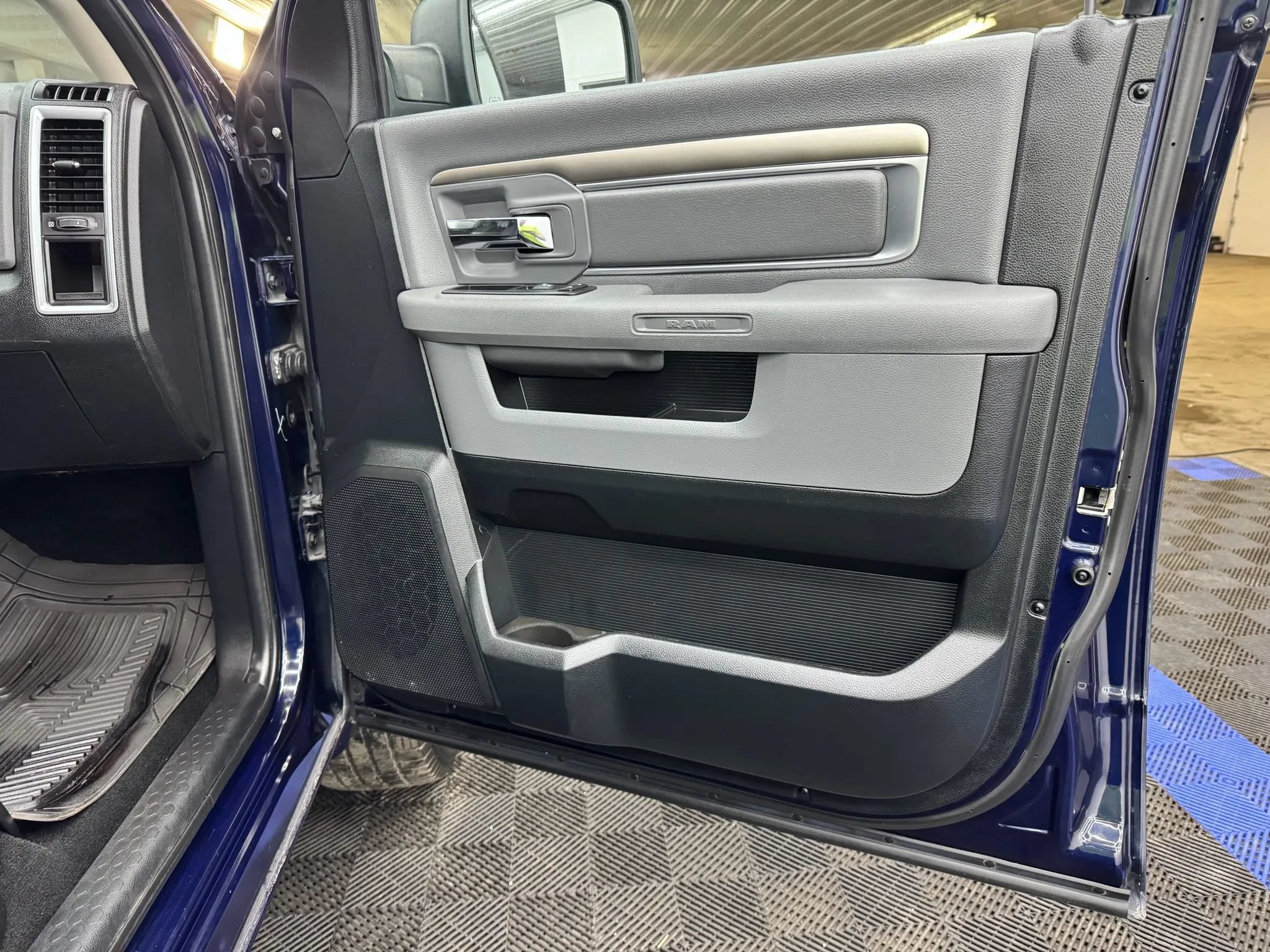 Used 2016 RAM 1500 Big Horn AWD/4WD image 7