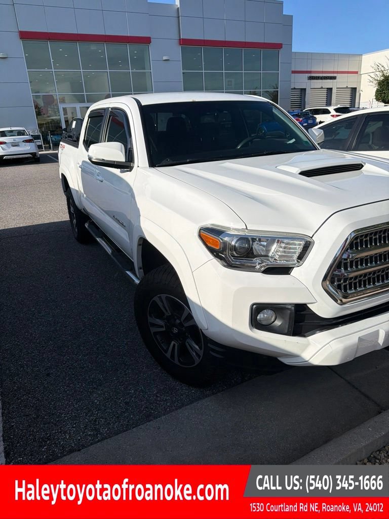 Used 2017 Toyota Tacoma TRD Sport w/ Tow Package (A/T)
