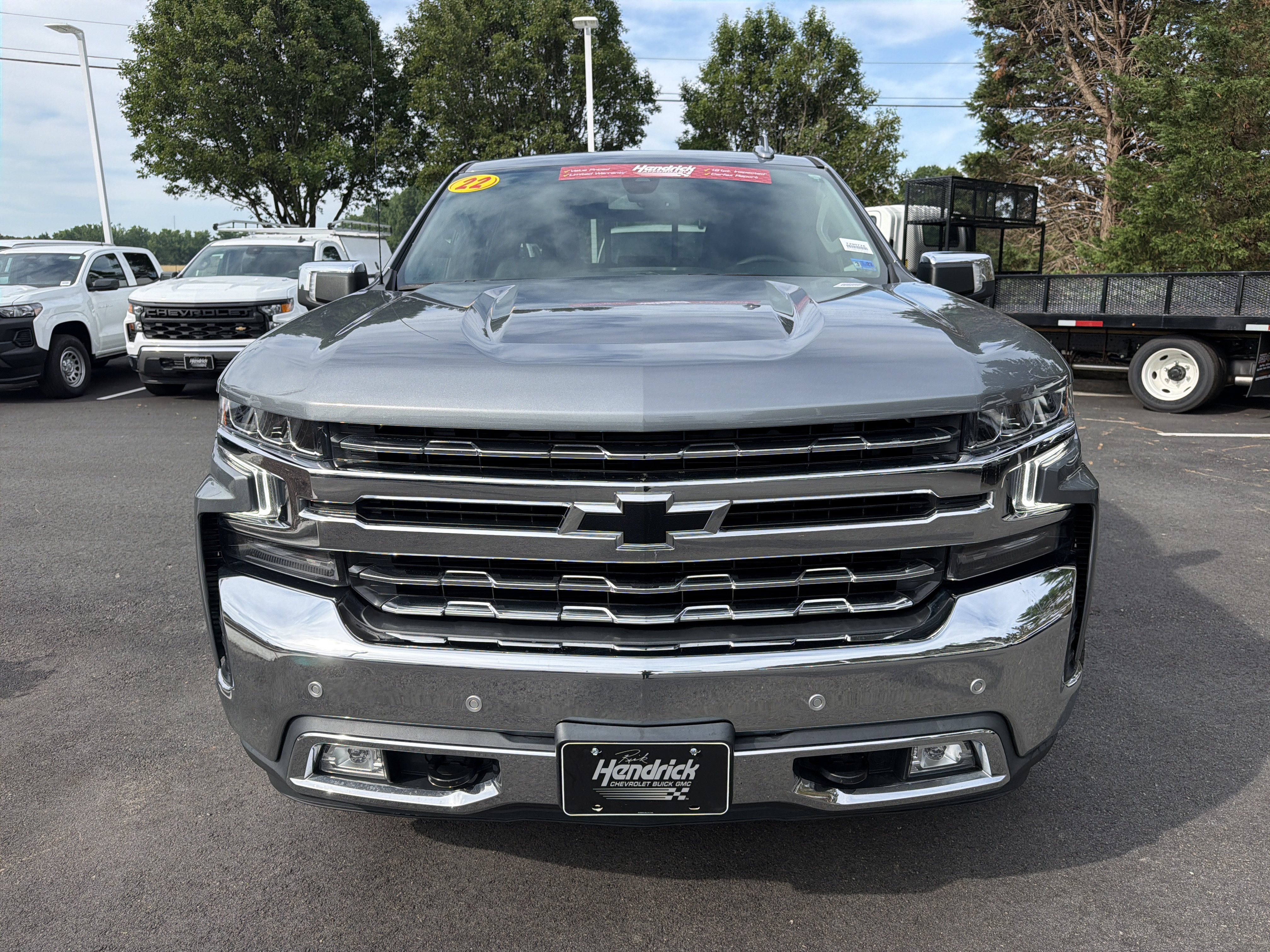 Used 2022 Chevrolet Silverado 1500 LTZ w/ LTZ Premium Package AWD/4WD image 3