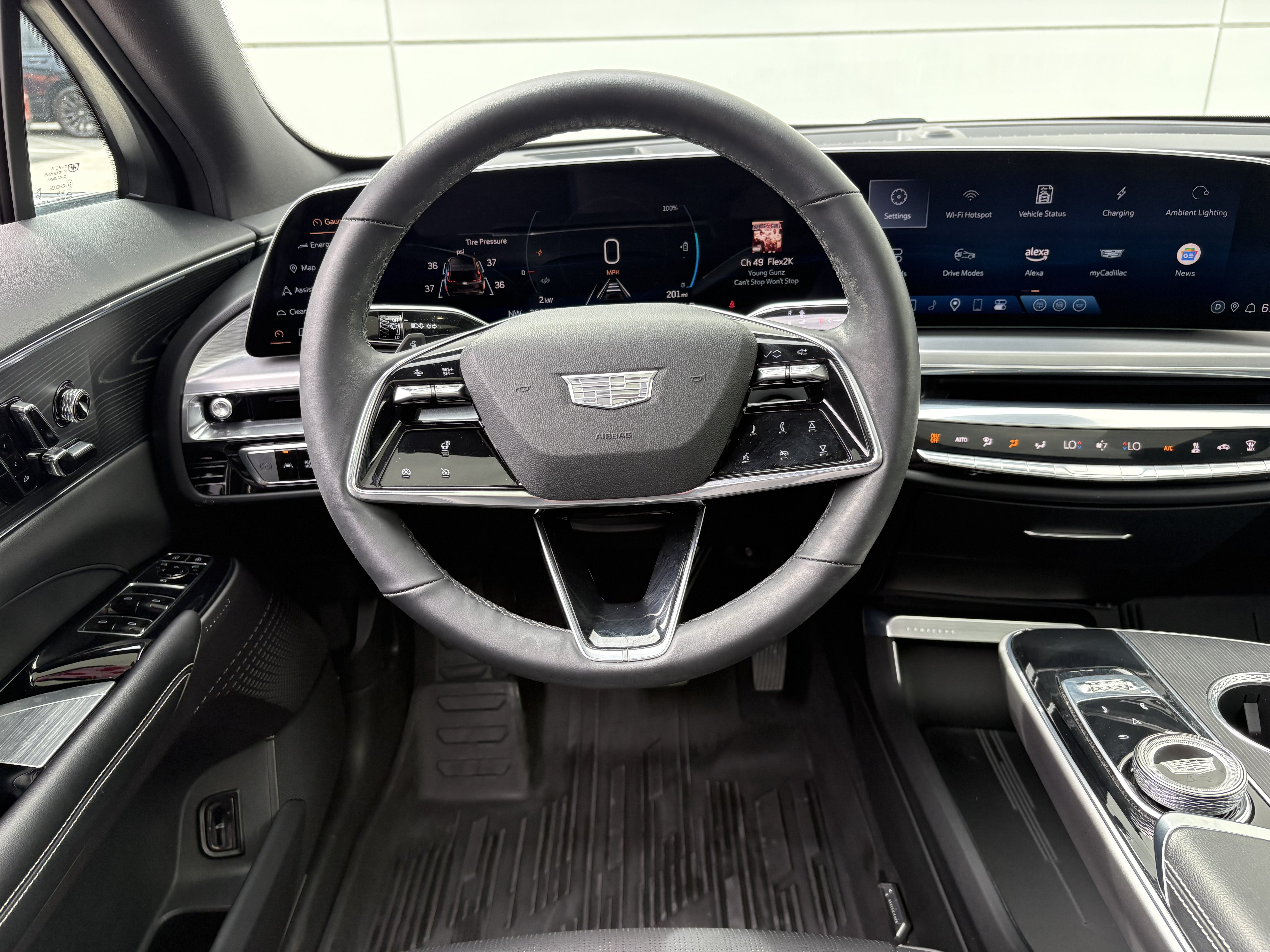 Used 2024 Cadillac Lyriq Sport w/ LPO, Floor Liner Package AWD/4WD image 15