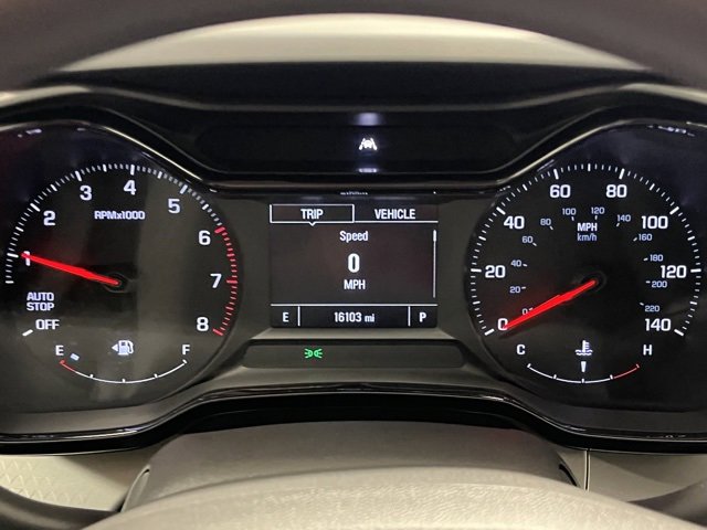 Used 2025 Chevrolet Trax LS w/ LS Convenience Package image 3