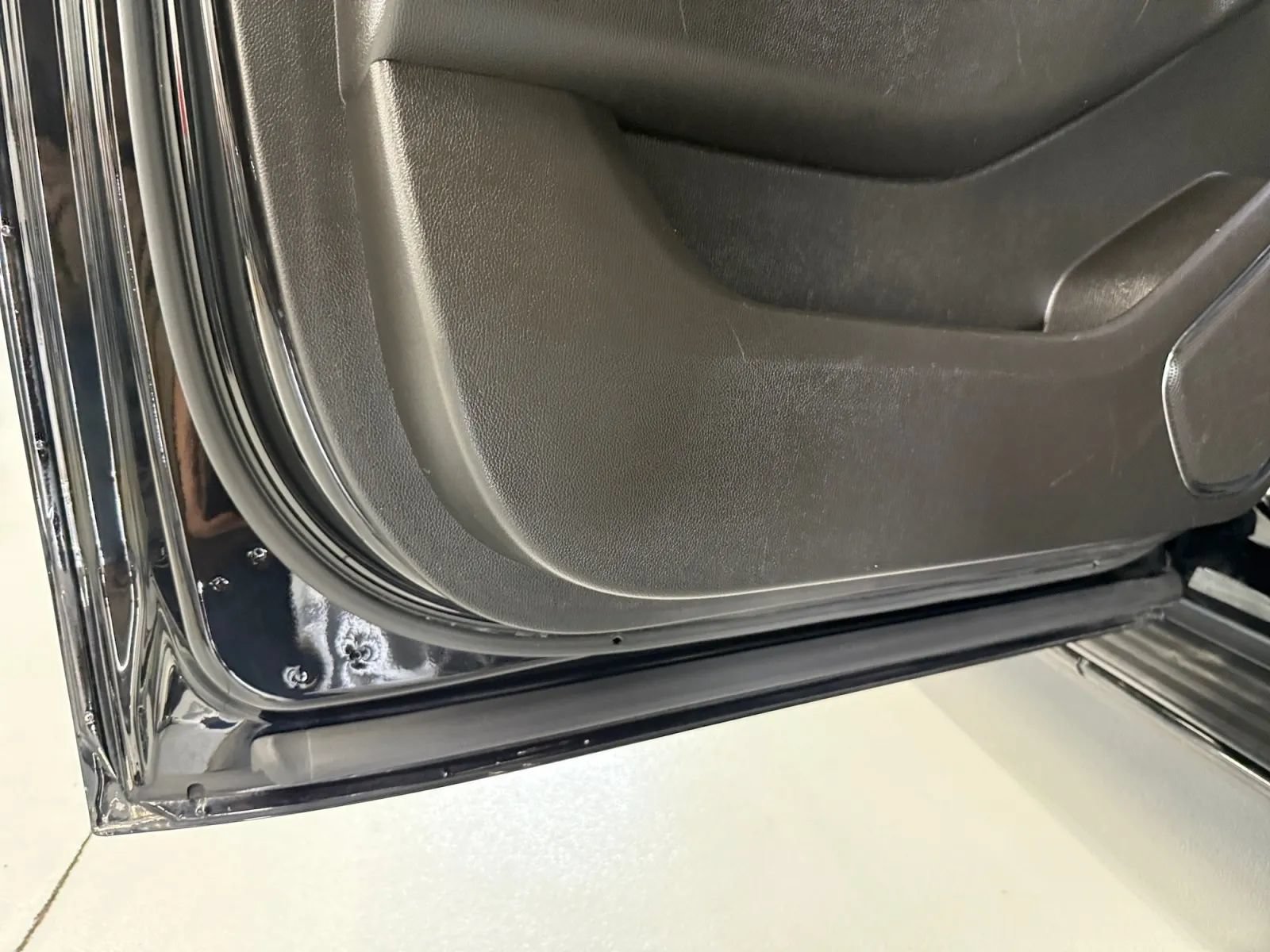 Used 2020 Chevrolet Suburban Premier AWD/4WD image 44
