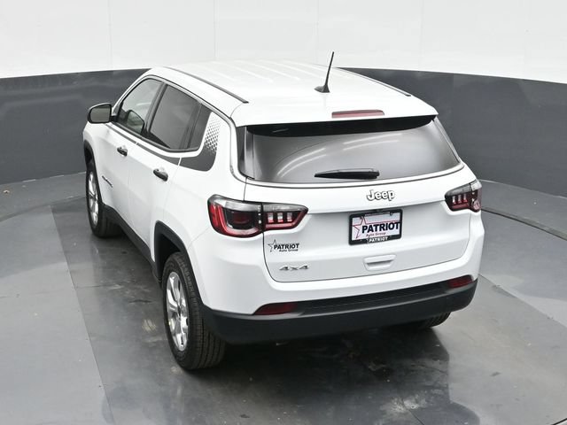 Used 2025 Jeep Compass Sport w/ Mopar Graphics Package AWD/4WD image 28