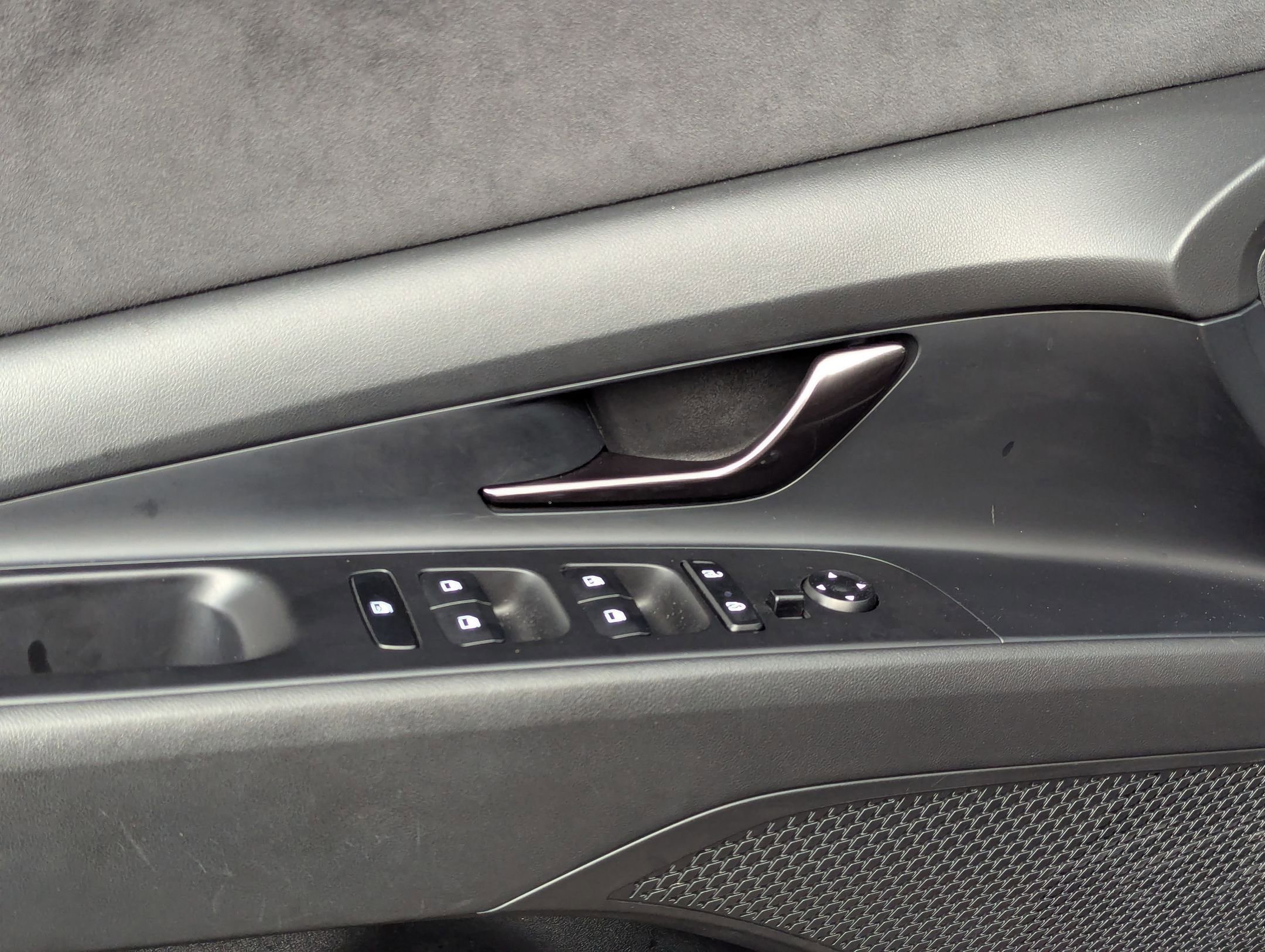 Used 2022 Hyundai Elantra N image 12