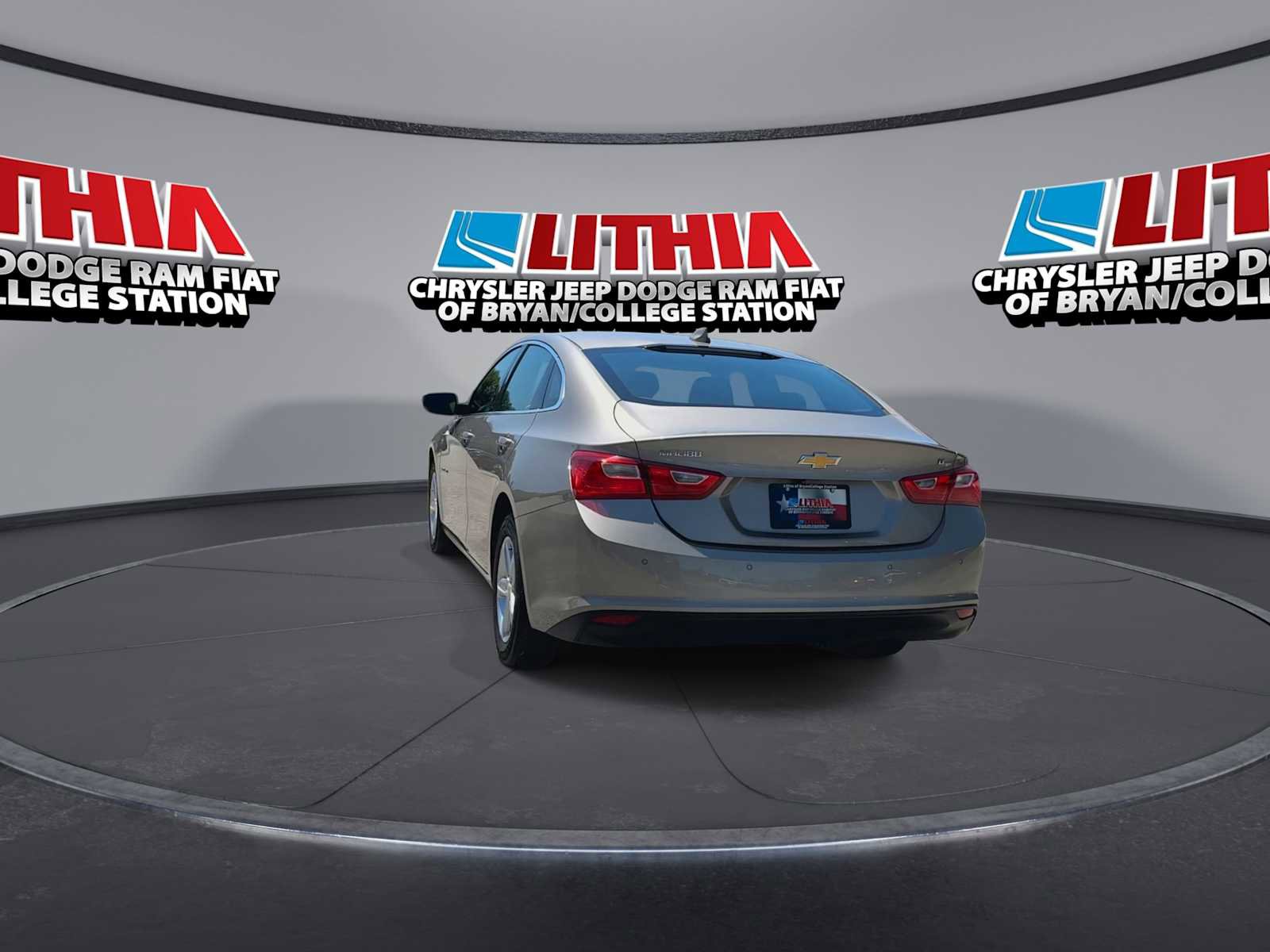 Used 2025 Chevrolet Malibu LT FWD image 7