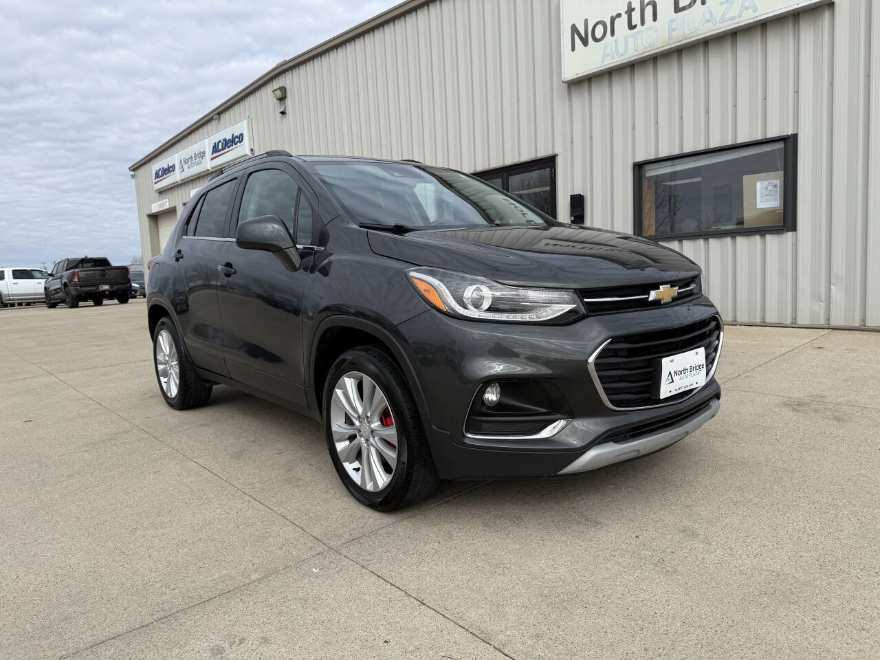 Used 2020 Chevrolet Trax Premier AWD/4WD image 1