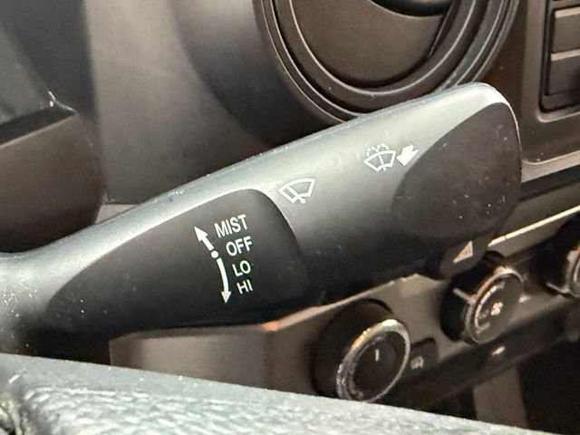 Used 2016 Toyota Tacoma SR w/ SR Convenience Package image 13