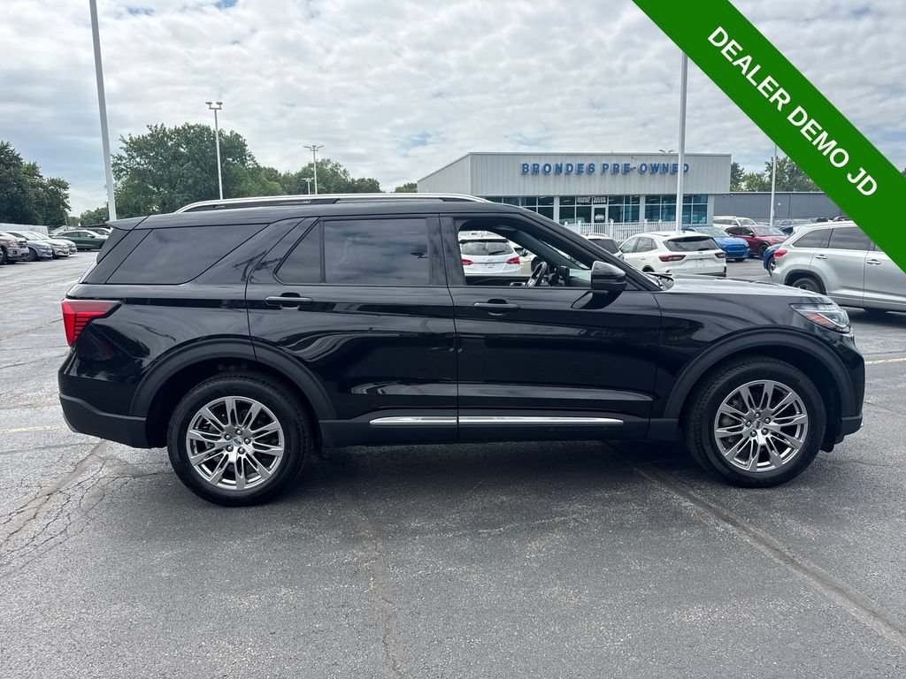 Used 2025 Ford Explorer Platinum AWD/4WD image 5