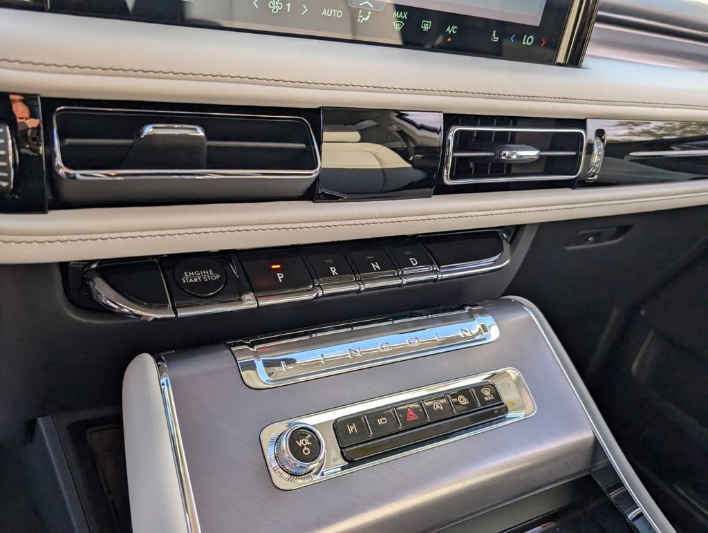 New 2026 Lincoln Aviator 2WD image 19