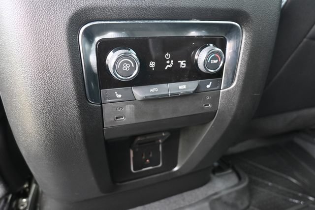 Used 2026 Chevrolet Suburban High Country AWD/4WD image 27