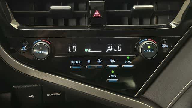 Used 2023 Toyota Camry SE w/ Cold Weather Package FWD image 20