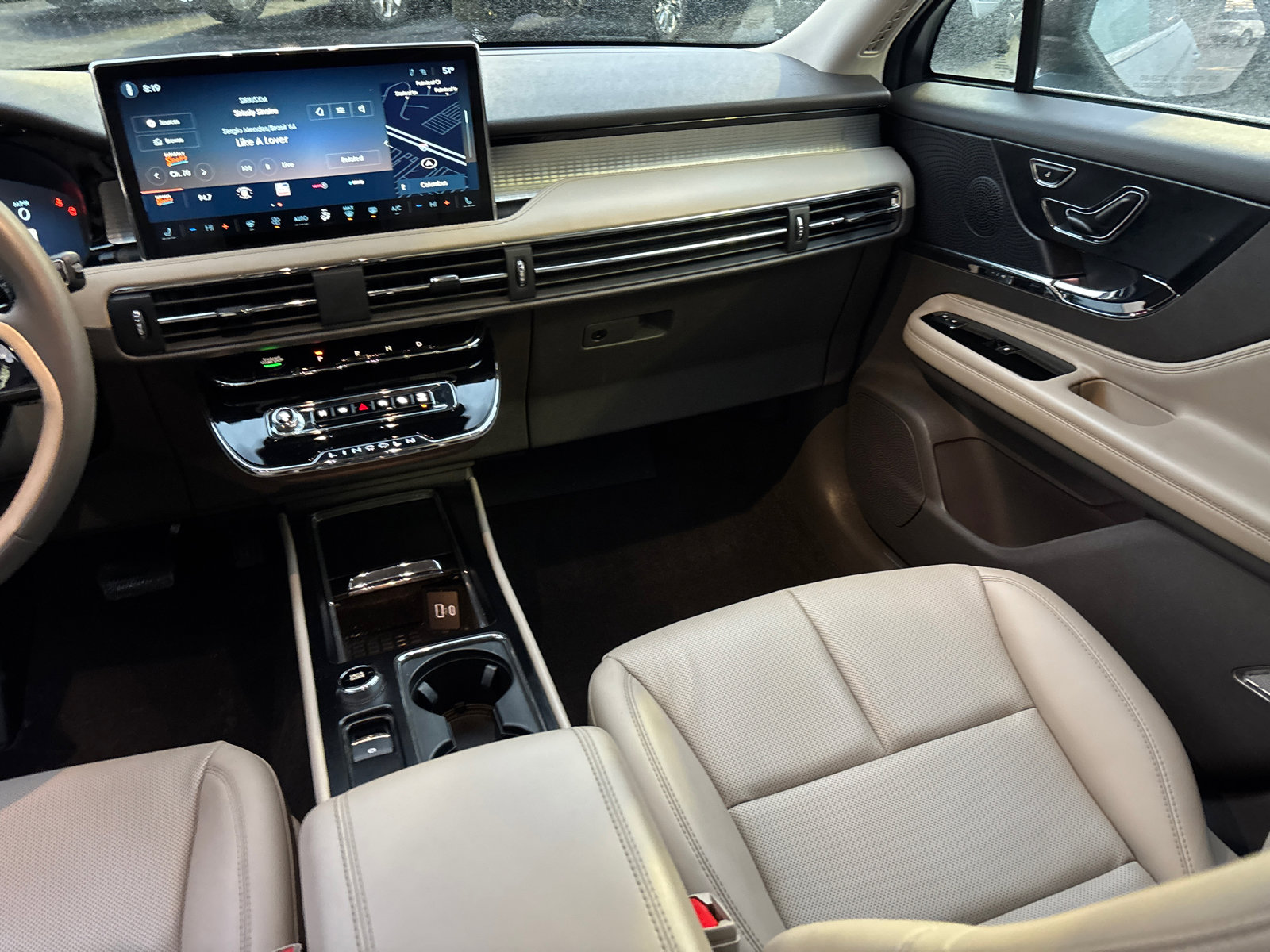 Certified 2023 Lincoln Corsair FWD w/ Equipment Group 101A image 31