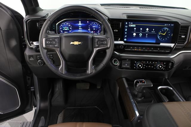 Used 2023 Chevrolet Silverado 1500 High Country w/ High Country Premium Package image 13
