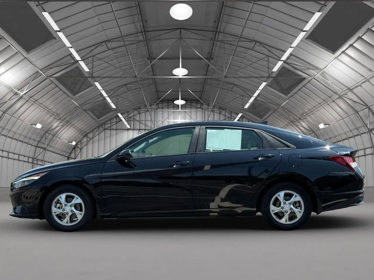 Used 2022 Hyundai Elantra SE image 4