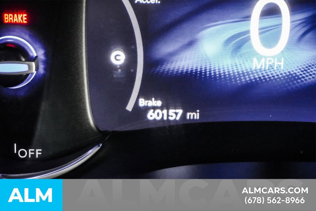 Used 2024 Chrysler Pacifica Select image 55