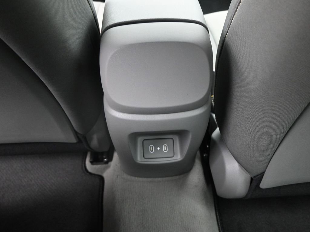 Used 2025 Hyundai Elantra Sport image 24