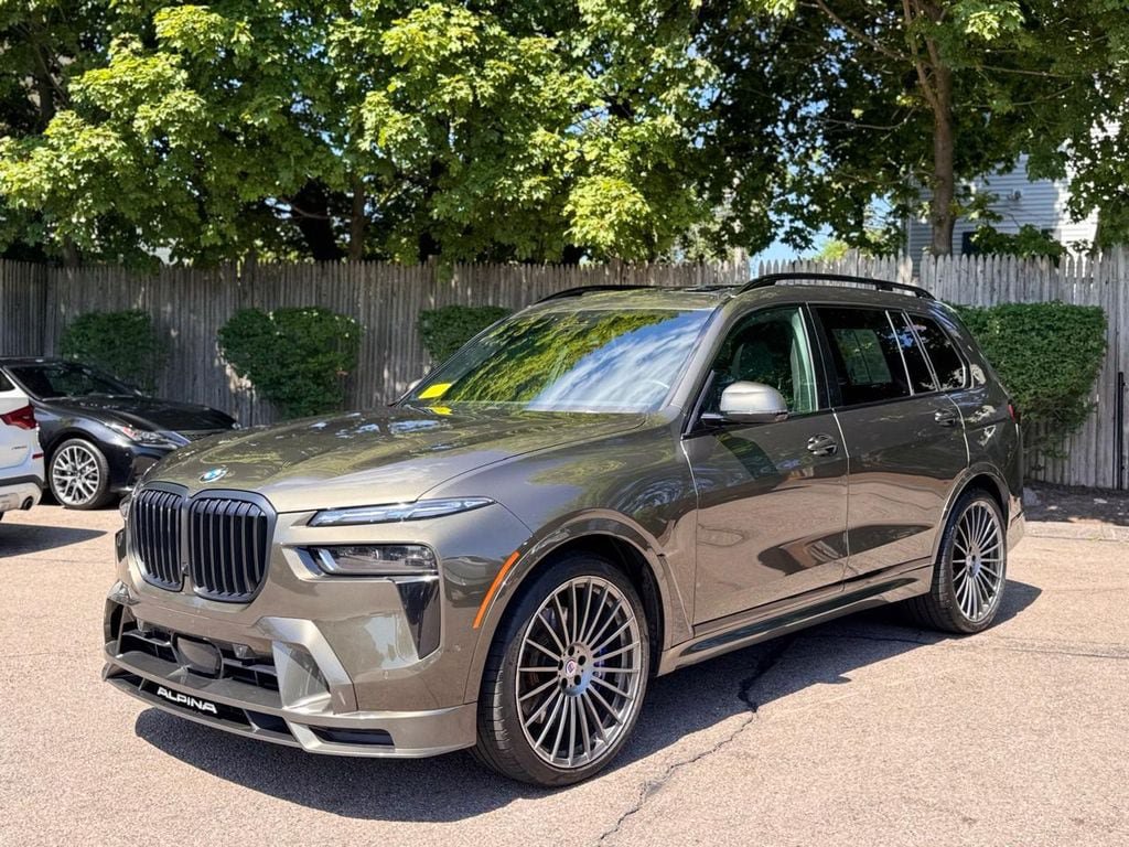 Used 2024 BMW ALPINA XB7 AWD/4WD image 2