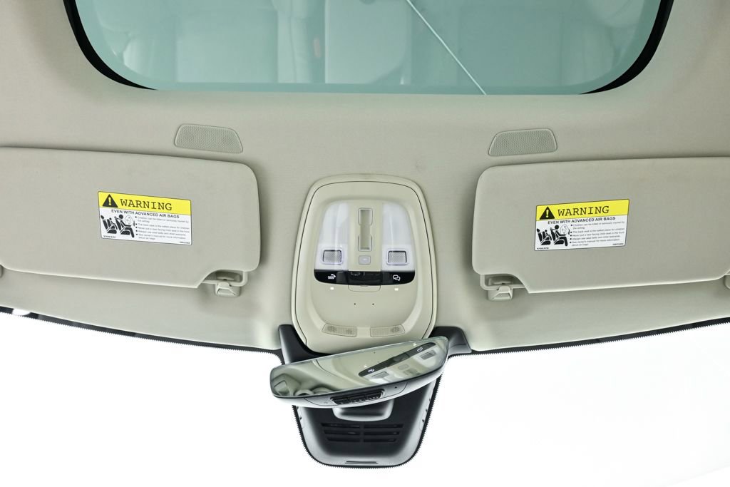 Certified 2024 Volvo XC90 B6 Ultimate w/ Protection Package image 21