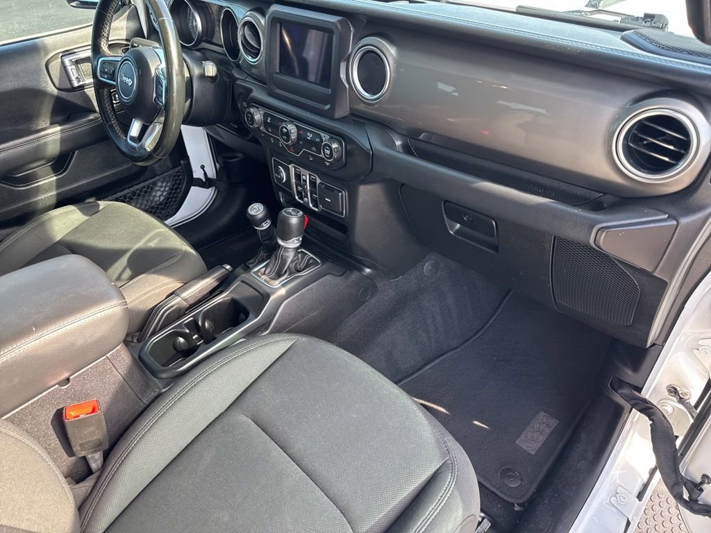 Used 2020 Jeep Wrangler Unlimited Sahara AWD/4WD image 26