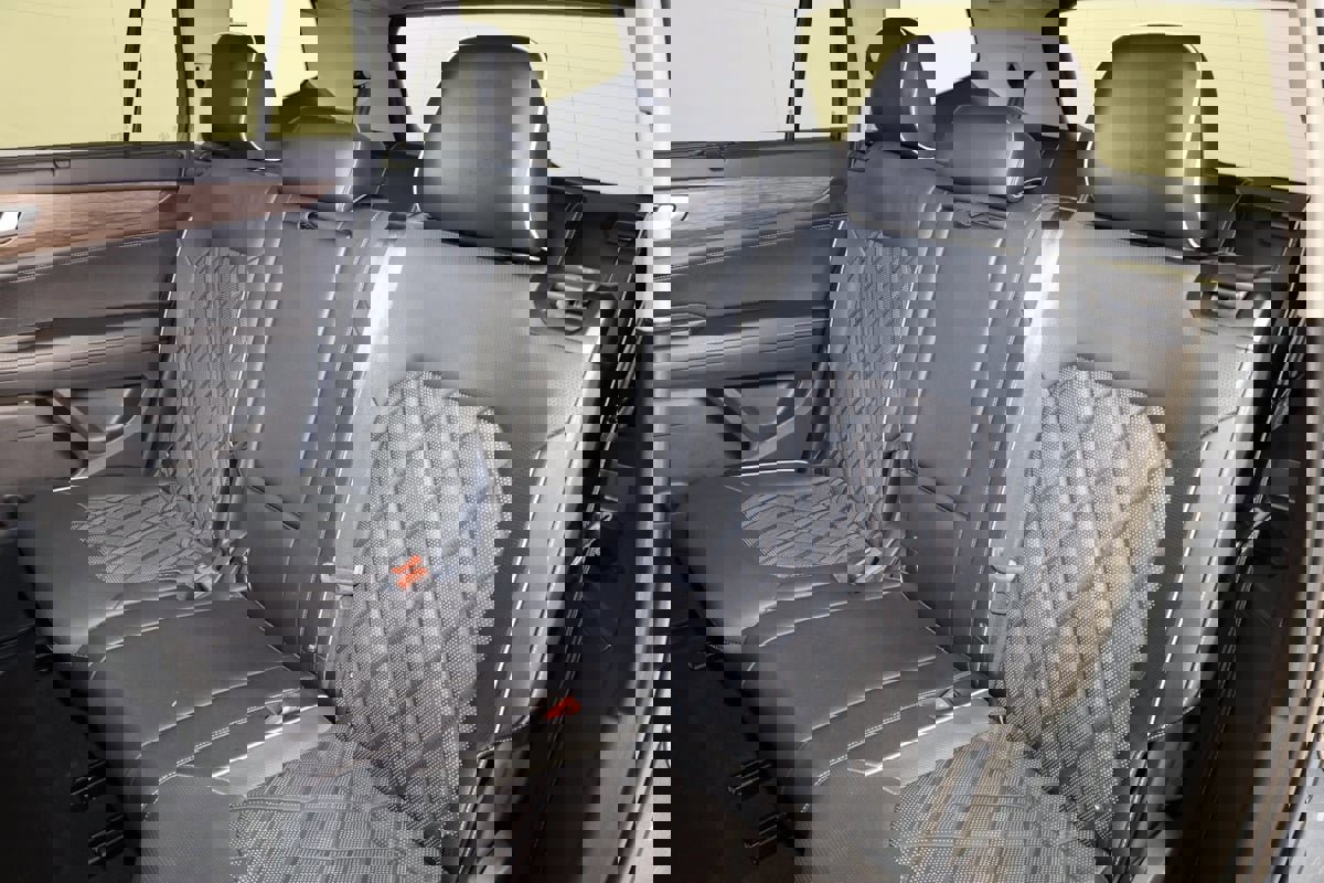 Used 2024 Volkswagen Atlas SEL Premium R-Line image 11