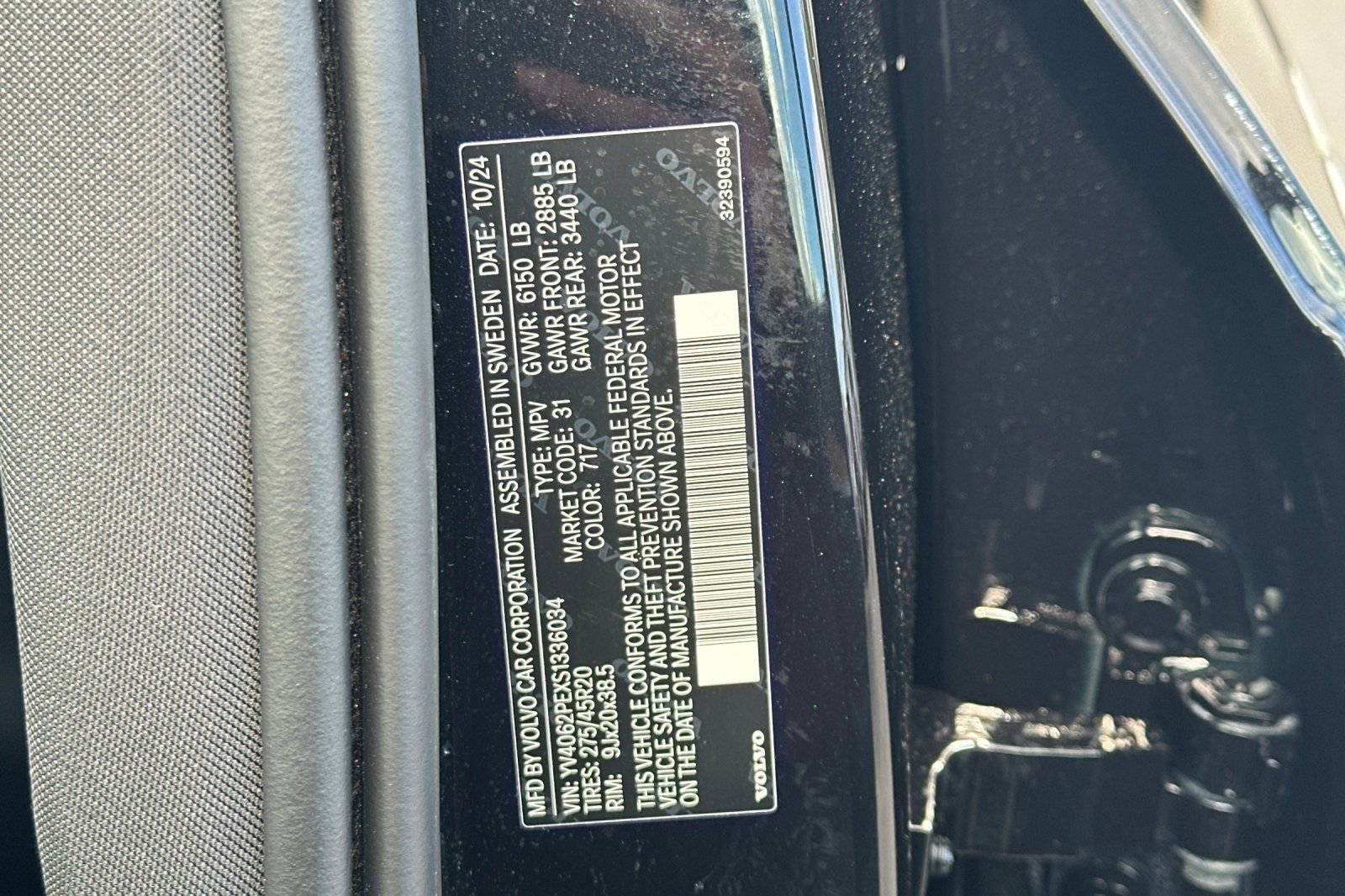 Certified 2025 Volvo XC90 B6 Plus image 31