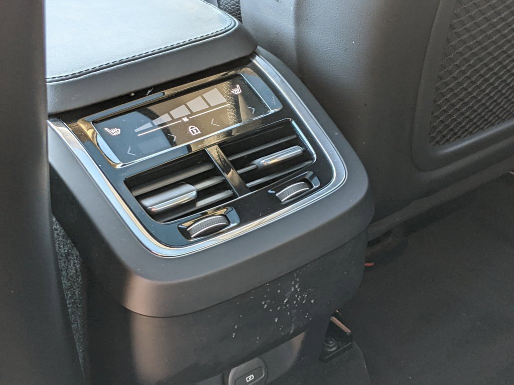 Certified 2023 Volvo XC90 B6 Plus w/ Protection Package image 24