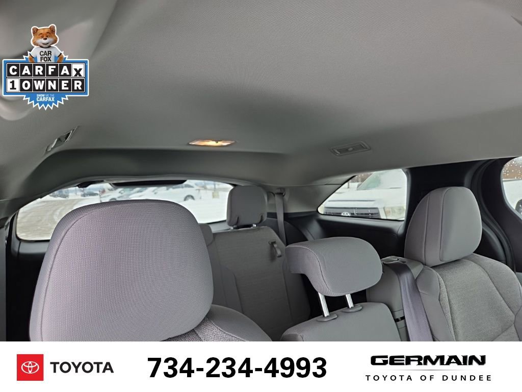 Used 2025 Toyota Sienna LE image 20