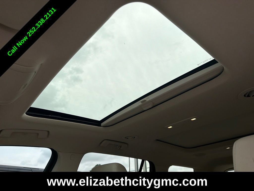Used 2022 GMC Acadia Denali w/ Denali Ultimate Package FWD image 7
