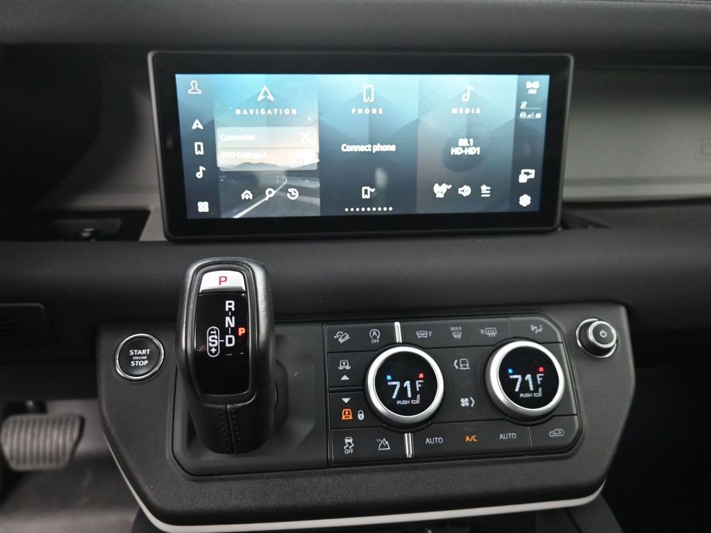 Used 2023 Land Rover Defender 110 S image 8