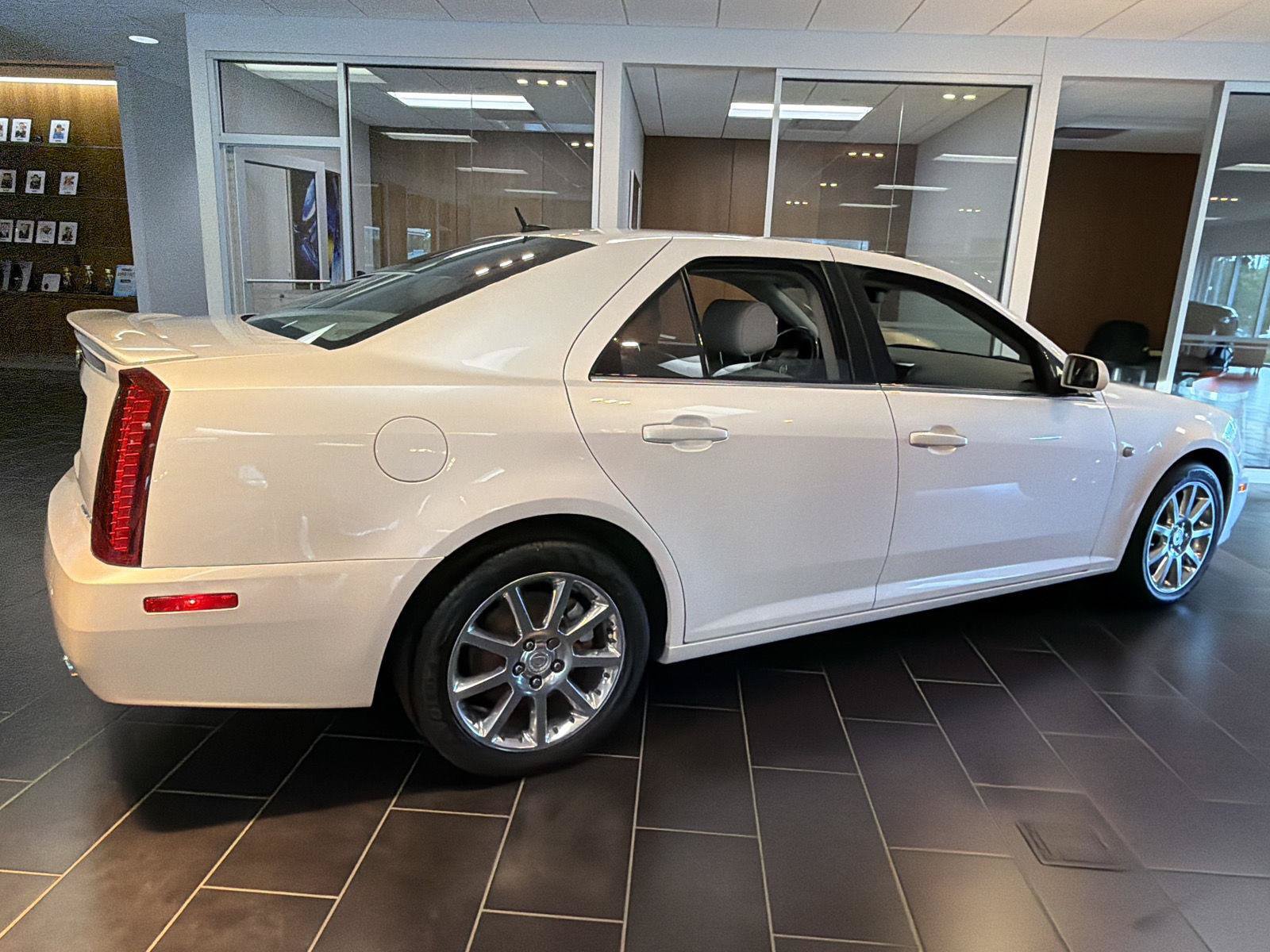 Used 2005 Cadillac STS V8 w/ Preferred Equipment Group AWD/4WD image 6