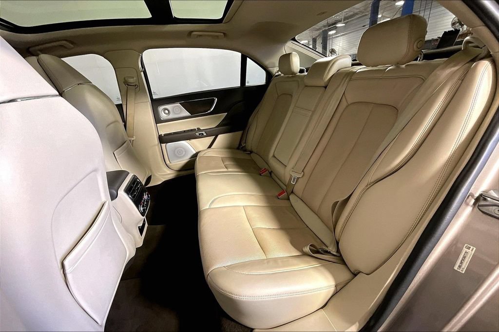 Used 2019 Lincoln Continental Reserve AWD/4WD image 35