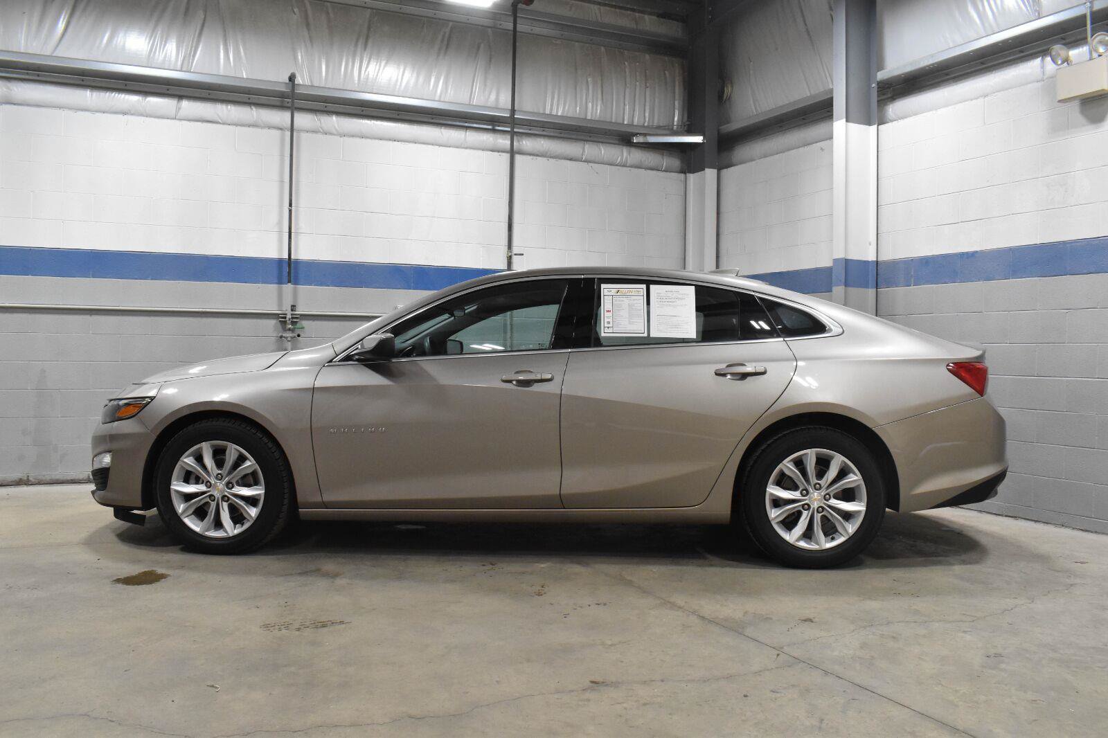 Used 2025 Chevrolet Malibu LT FWD image 22
