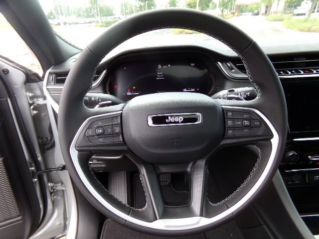 New 2024 Jeep Grand Cherokee L Laredo w/ Trailer Tow Package image 13