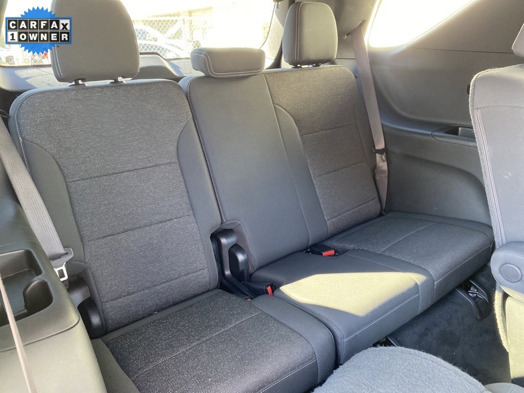 Used 2025 Chevrolet Traverse LT image 12