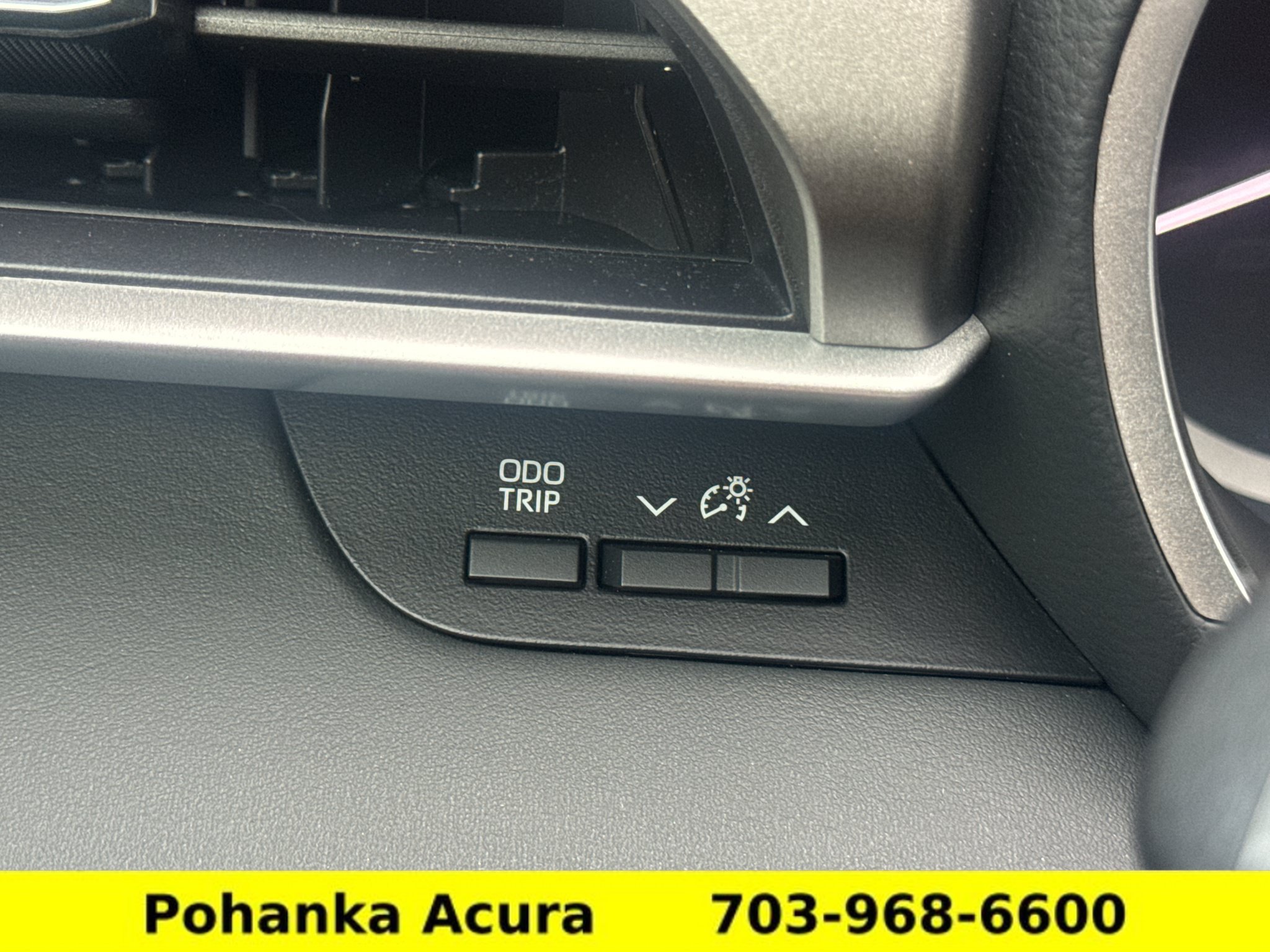 Used 2024 Toyota Highlander XLE AWD/4WD image 14