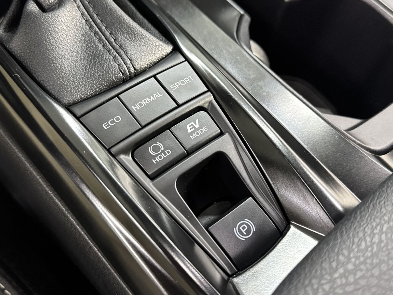 Used 2025 Toyota Camry SE FWD image 44