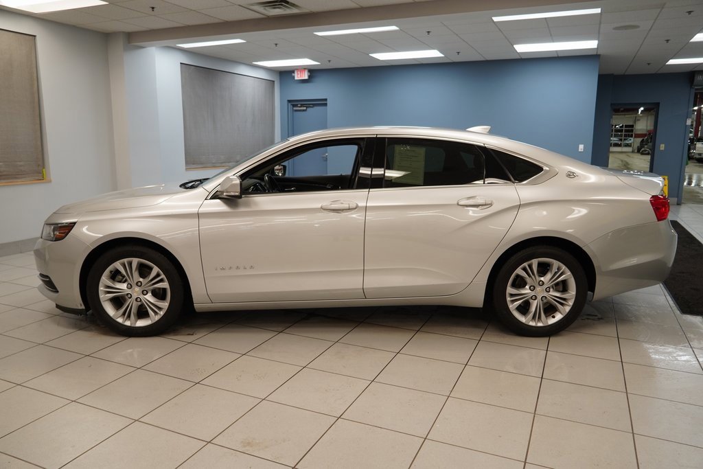Used 2015 Chevrolet Impala LT w/ Convenience Package image 2