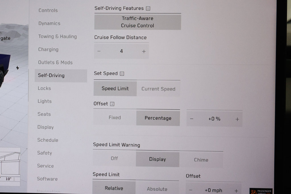Used 2025 Tesla Cybertruck AWD Crew Cab image 28