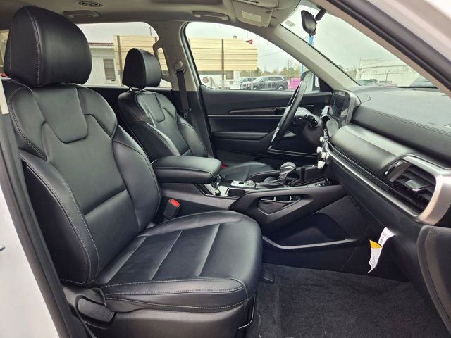 Used 2025 Kia Telluride S image 30