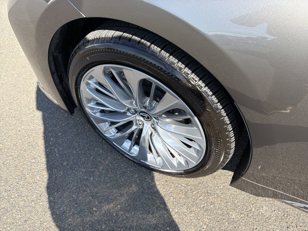 Used 2023 Lexus LS 500 AWD w/ Interior Upgrade Package image 30