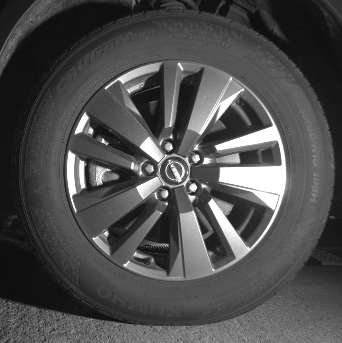 Used 2025 Nissan Pathfinder SV image 12