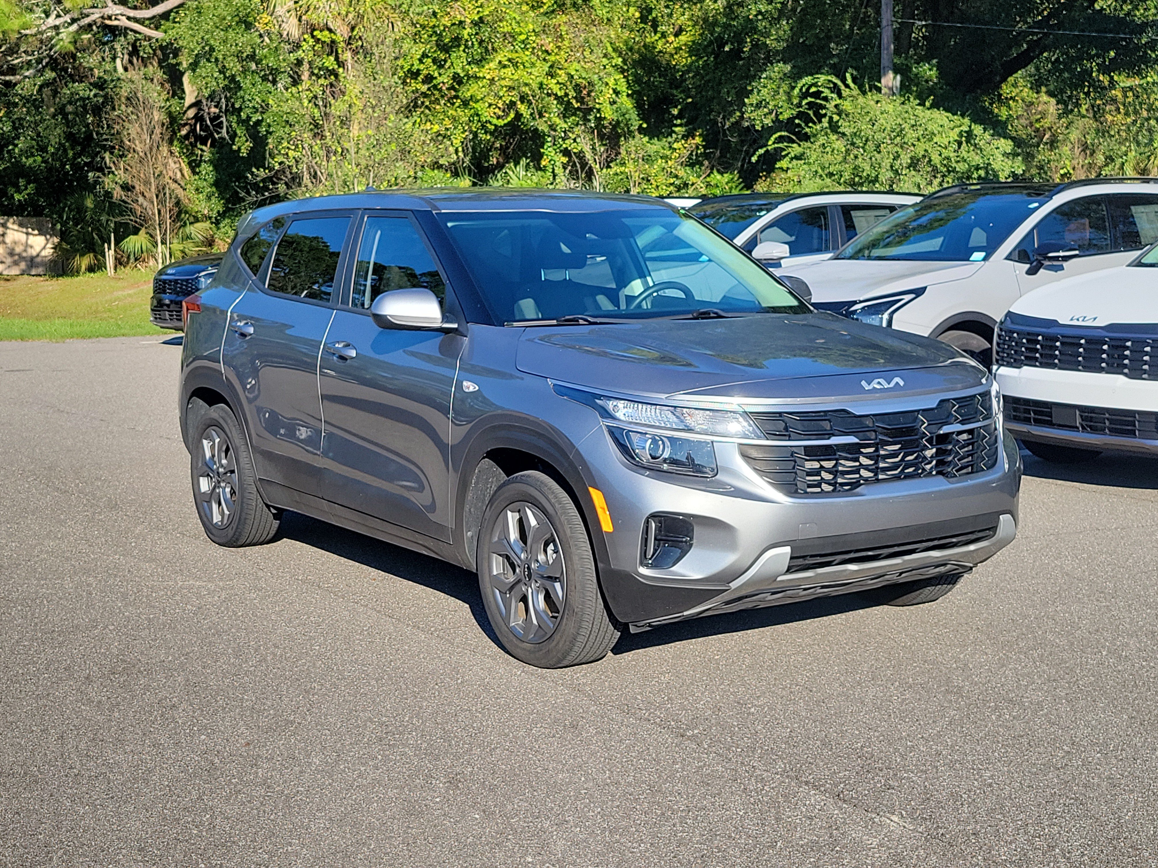 Used 2024 Kia Seltos LX AWD/4WD image 38