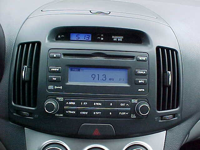 Used 2010 Hyundai Elantra GLS image 18