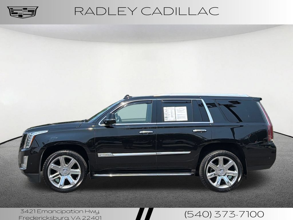 Used 2020 Cadillac Escalade Premium Luxury AWD/4WD image 16